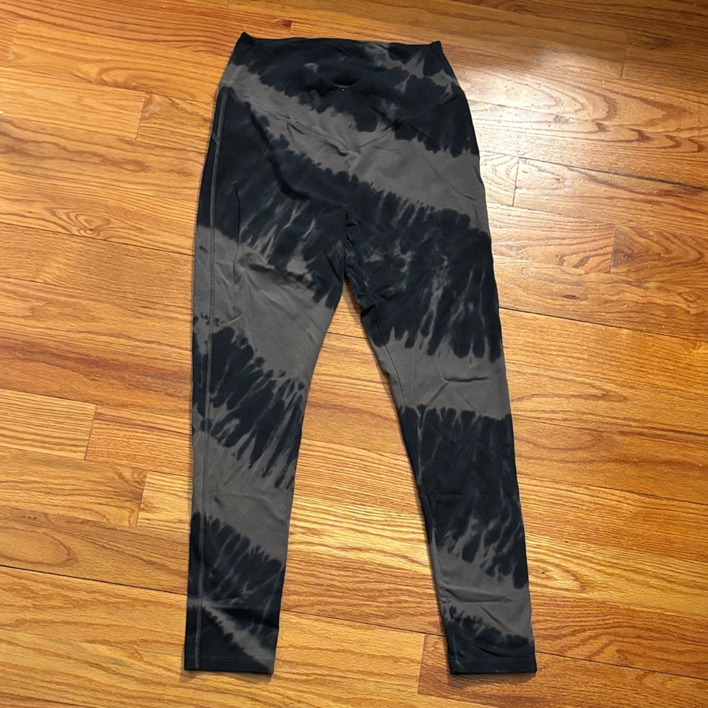 PINK Victoria's Secret Tie-Dye Leggings - Black and Gray